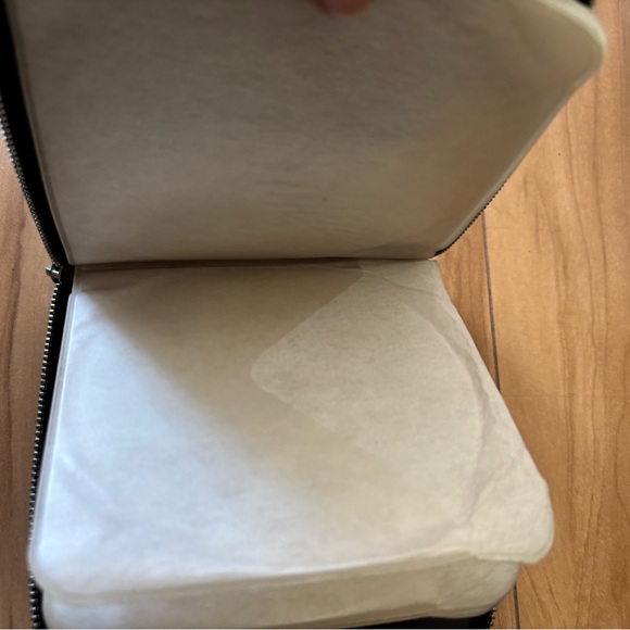 Vintage COACH CD case - Picture 5 of 7